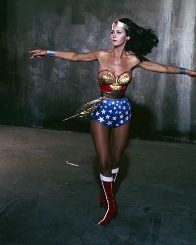 Wonder woman lynda - lynda, carter