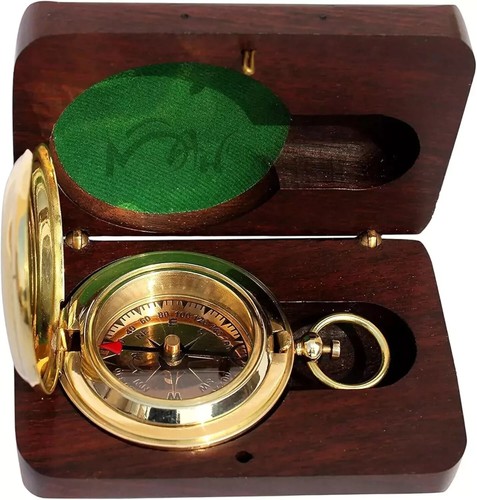 Brass pocket compass - brass,