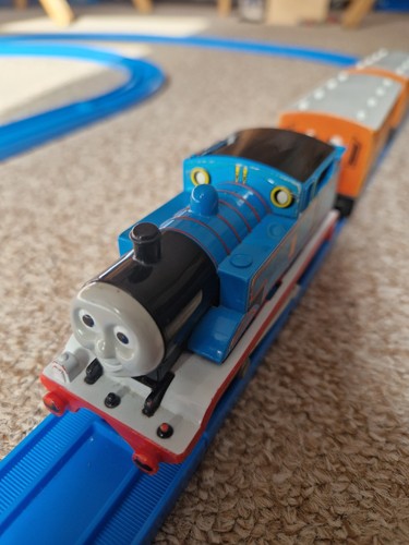 Trackmaster thomas friends - thomas,