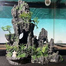 Large Rock Mountain Aquarium