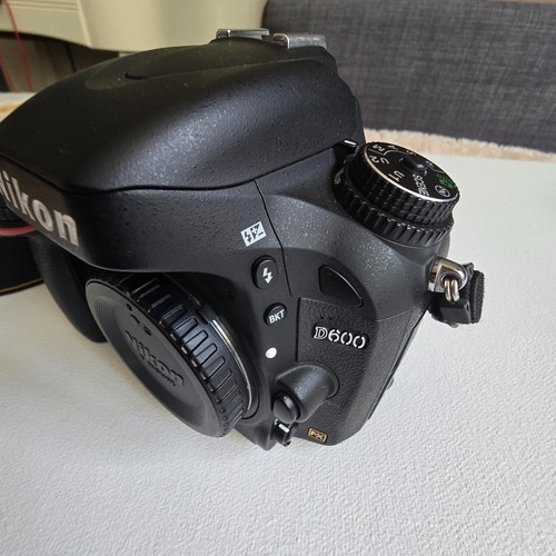 Nikon d600 3mp full frame - 24.3mp,