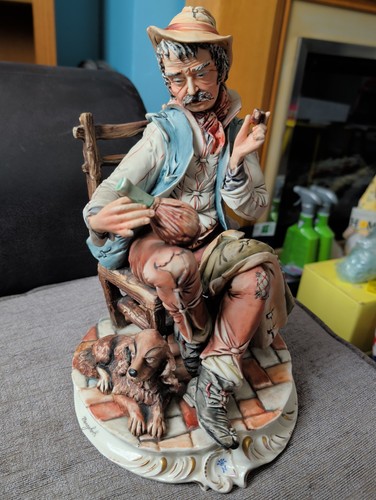 Capodimonte tramp bench - capodimonte, a