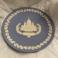 Wedgwood Jasper Ware 1972 Christmas Plate 8in