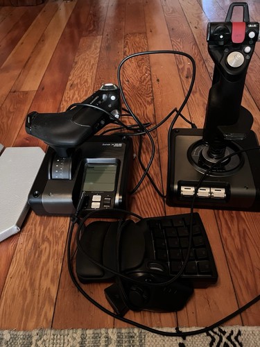 Saitek x52 pro - saitek, flight