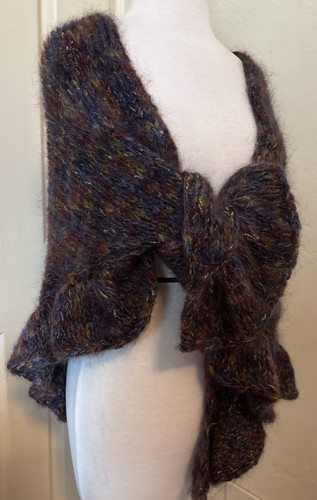 Beautiful handknit ruffle - beautiful,