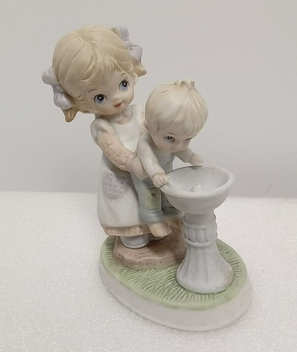 Homco figurine girl - figurine---girl, holding