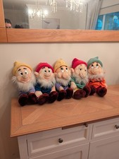 Disney Store Snow White & The