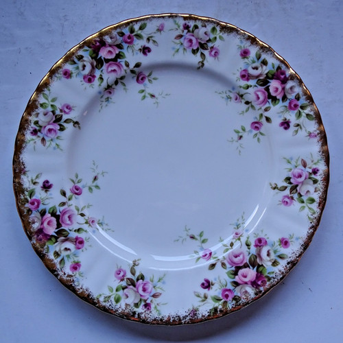 Royal albert cottage garden - -,