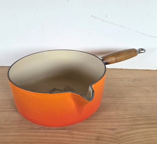 Creuset 22cm cast iron - creuset,