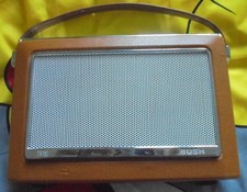 VINTAGE BUSH TR130 RADIO IN