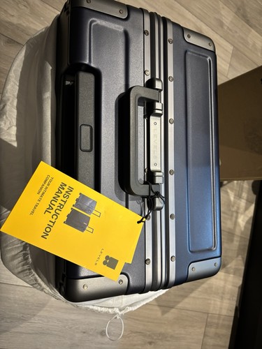 Zipperless suitcase carry - zipperless, on