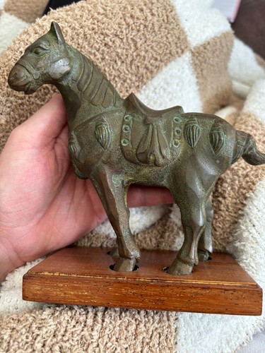 Bronze horse figurine - bronze,