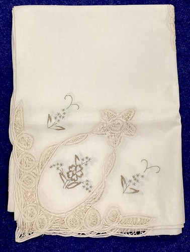 Vintage style ivory tape lace - style,