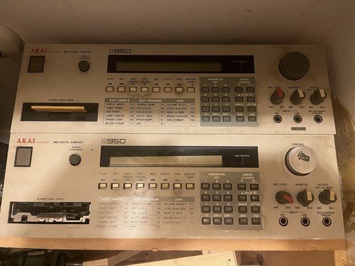 Akai s950 sampler - akai,
