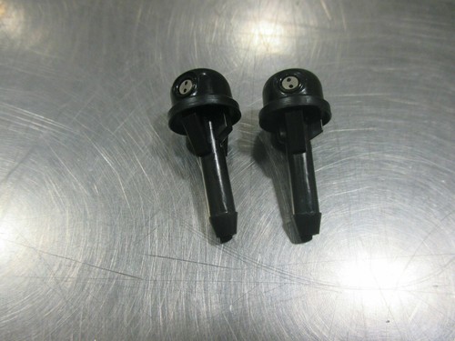 Front washer nozzle - front,