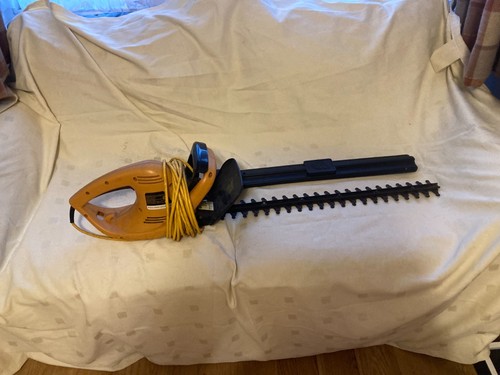 Jcb hedge trimmer 600watt - trimmer,,