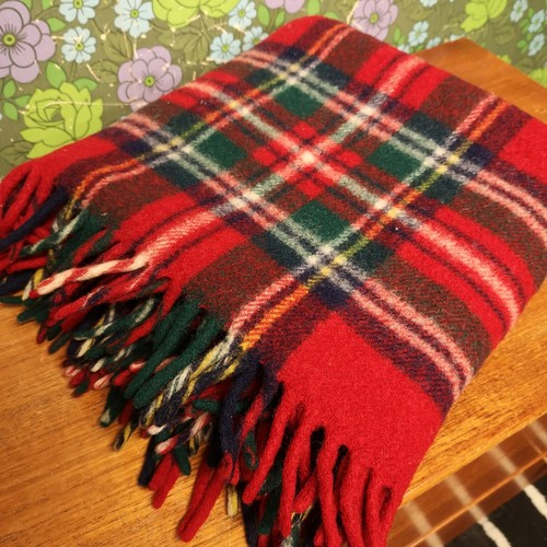 Small vintage red green - red,
