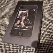 A1213 Apple iPod Touch 1st Generation 8GB + Extras, Buds ect. John Lennon Box