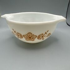Crazy Daisy vintage Pyrex bowl 7 inches wide 3 1/2 tall