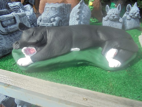 Sleeping cat concrete - concrete, garden