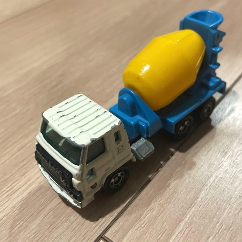 Tomica nissan diesel - tomica,