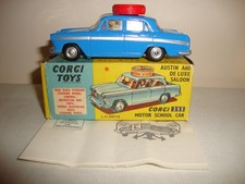 CORGI TOYS 255 AUSTIN A60