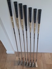 Taylormade R9 4 To PW Irons