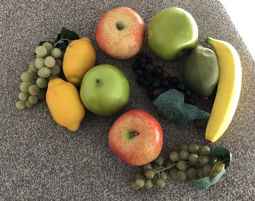 Faux fruit - 11,