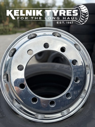 Display 5 alloy wheel - 22.5",