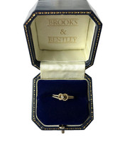 Zircon Knot Ring 9ct Gold