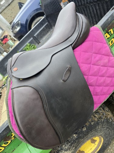 16inch wide hastilow saddle - 16inch,