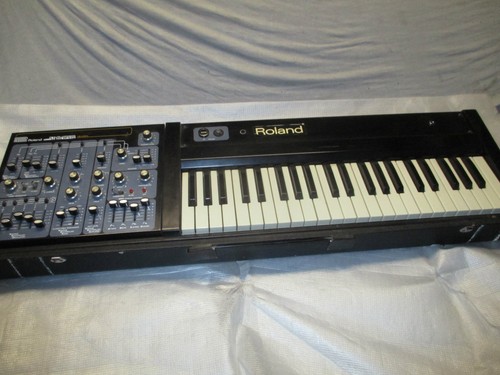 Roland a synthesizer - sh, 3