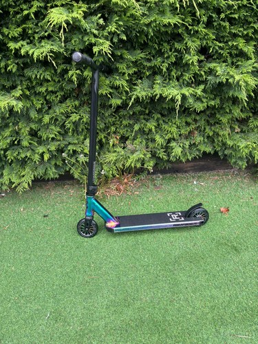 Rampage neochrome scooter - r2,
