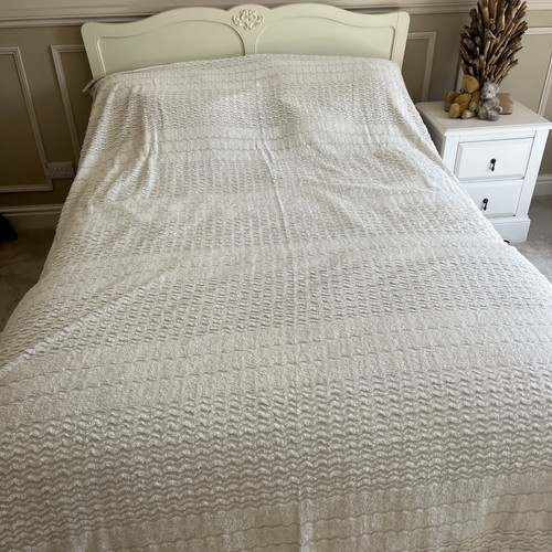 Vintage candlewick bedspread - candlewick,