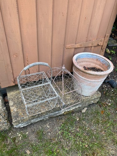 Vintage wire egg basket - egg,