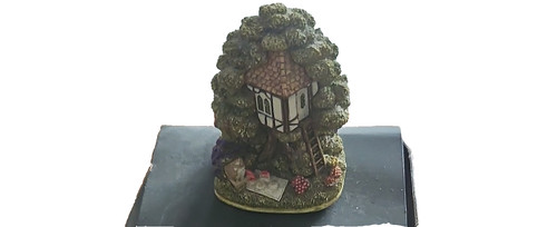 Lilliput lane treetops - lilliput,