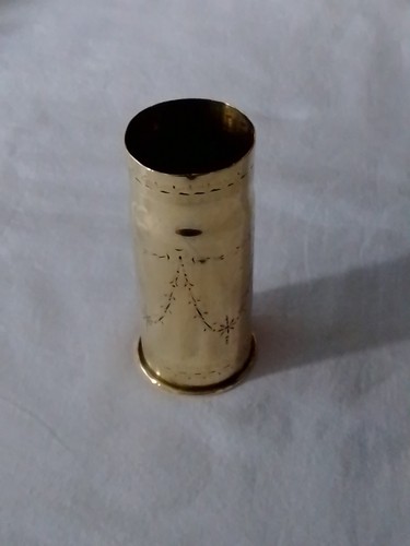 Trench art shell case - art, 37-85
