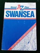 A-Z. Fold out Street Plan of