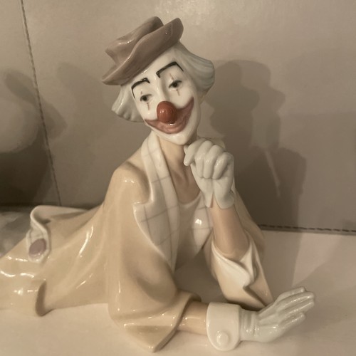 Lladro 4618 lying - lladro,