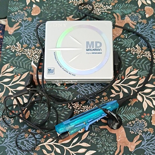 Sony e62 walkman - sony, mz-e62