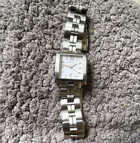 Seiko ladies square white - ladies, dial