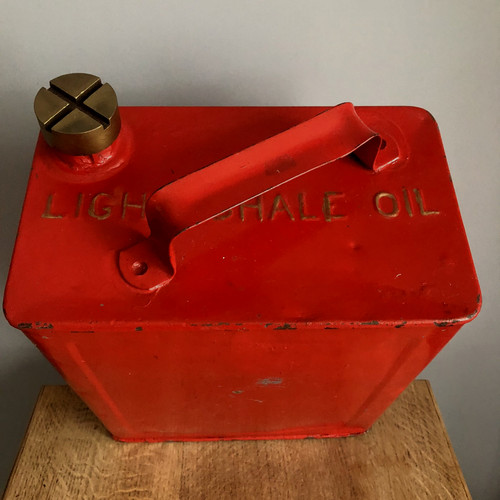 Vintage light shale oil - light, red