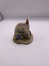 Lilliput Lane Collection - Petticoat Cottage - Collectors Club Free Gift 1994