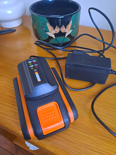 Worx powershare 20v - max, 2.0ah