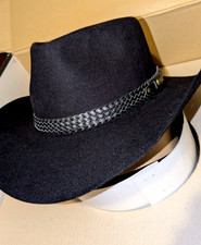 An Akubra Classic - Snowy