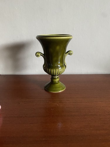 Green dartmouth pottery - dartmouth,