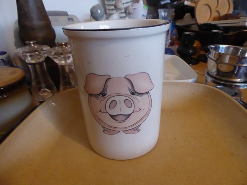 Arthur wood piggy utensil - utensil, jar
