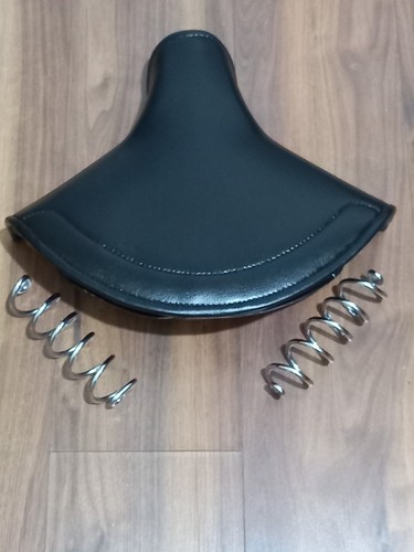 Universal large lycette saddle - lycette,