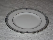 Wedgwood Amherst Platinum Bread & Butter Plate (s)