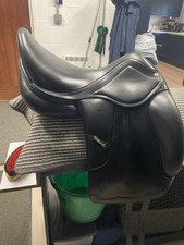  AMERIGO VEGA DRESSAGE SADDLE 17 M 